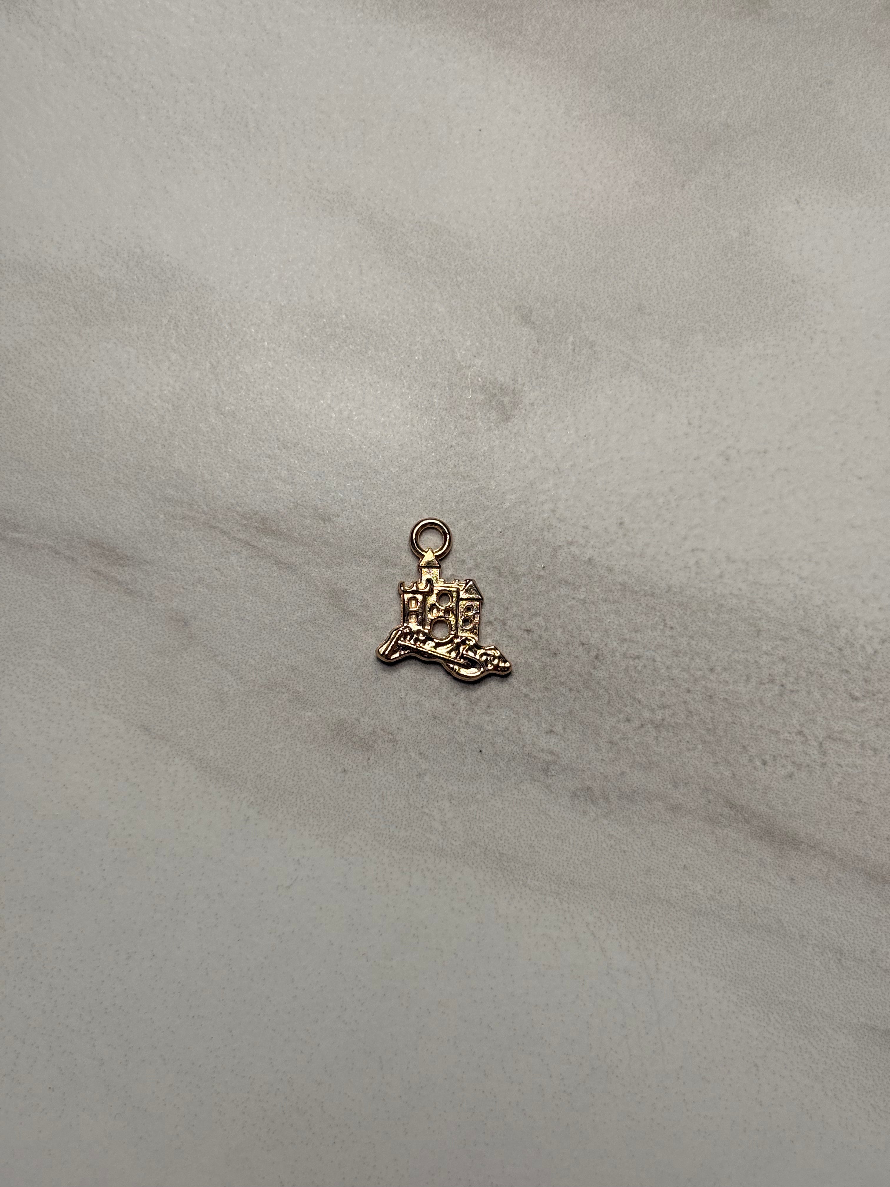 Sand Castle Charm (Light Gold)